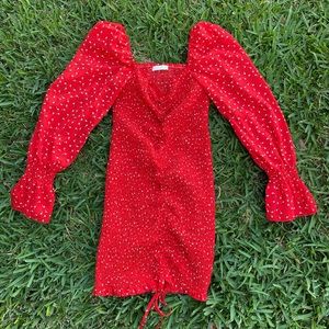 Long sleeve scrunch dress.